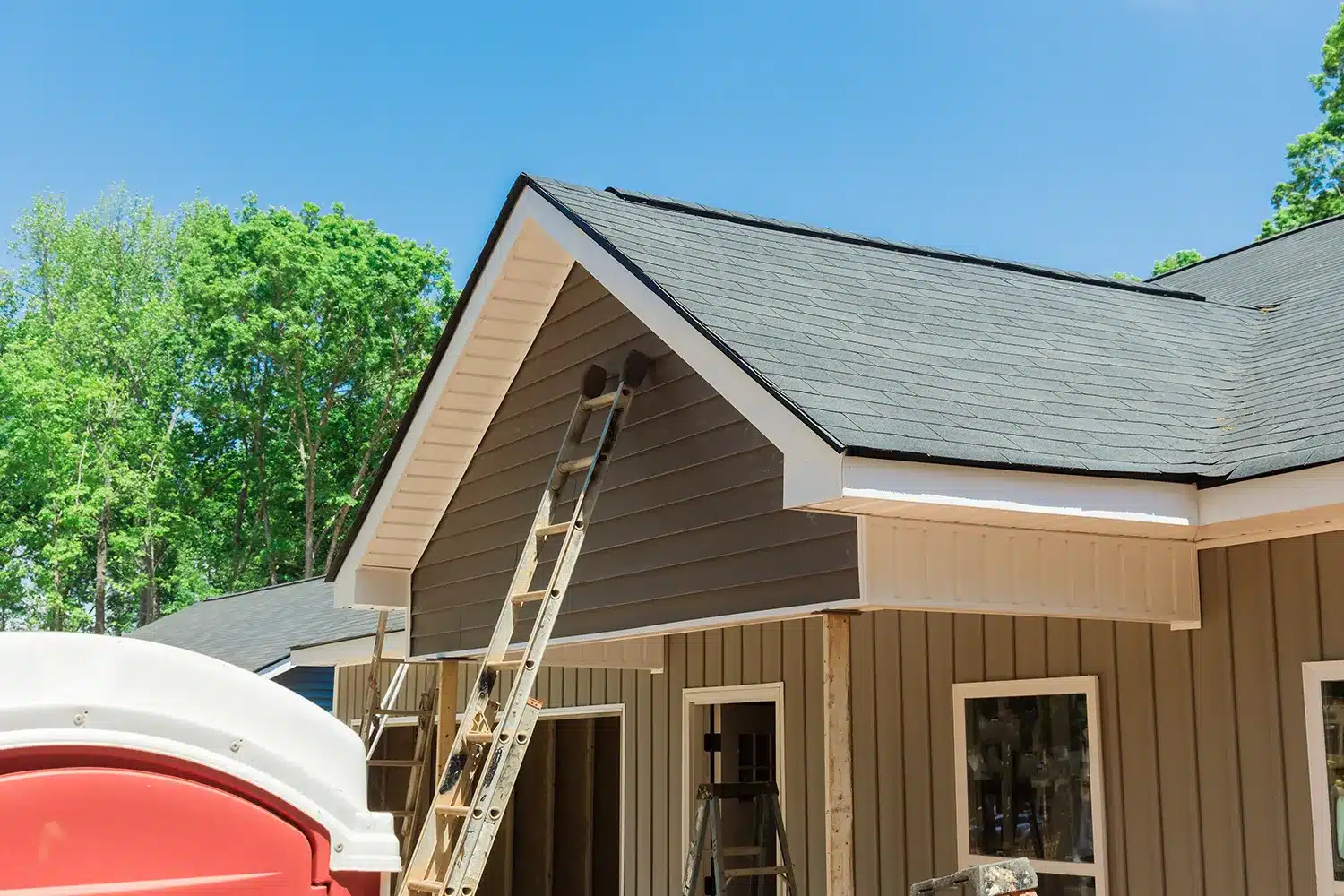 shingle roof big residential house 002 tennessee roofing company
